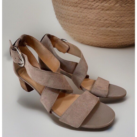 Naturalizer‎ Sandals Heels Beige Tan Size 8 Alexa Strappy Buckle N5 Comfort - Picture 1 of 11